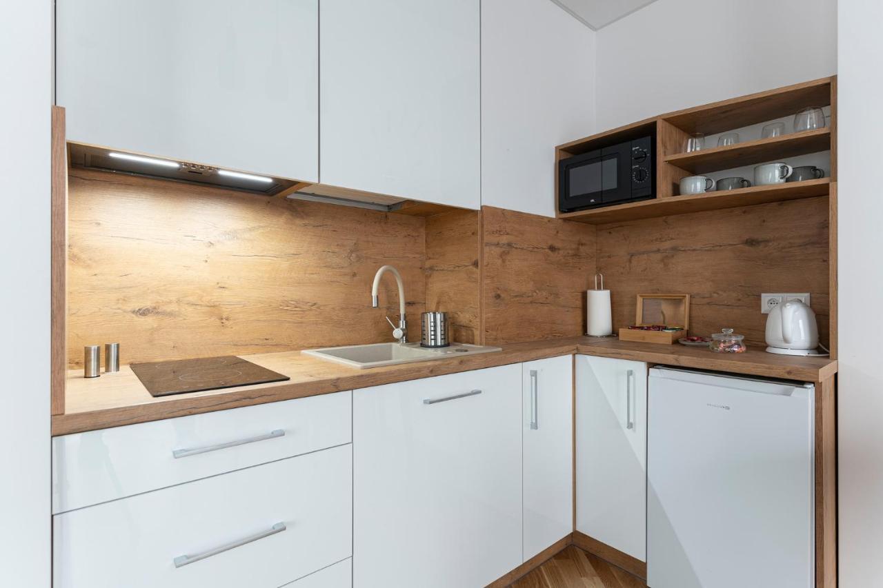 Apartamenty Wola Tower Varsovie Extérieur photo