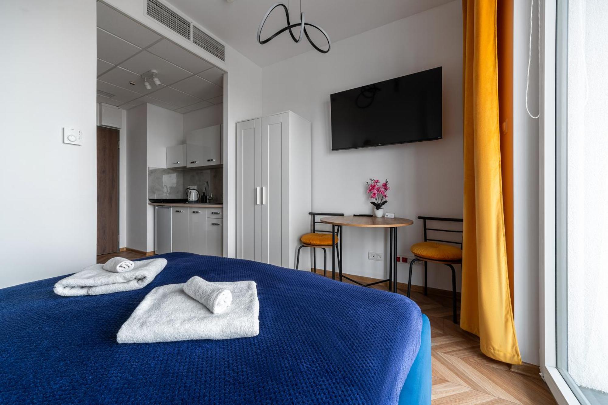 Apartamenty Wola Tower Varsovie Extérieur photo