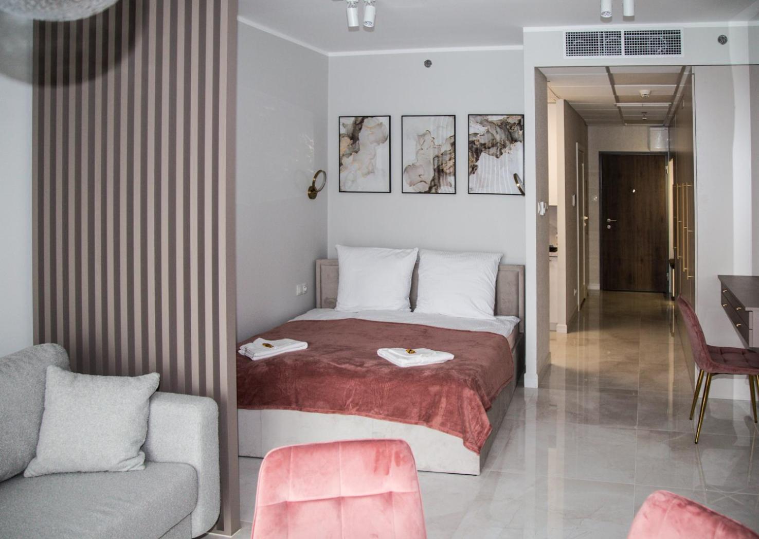Apartamenty Wola Tower Varsovie Extérieur photo