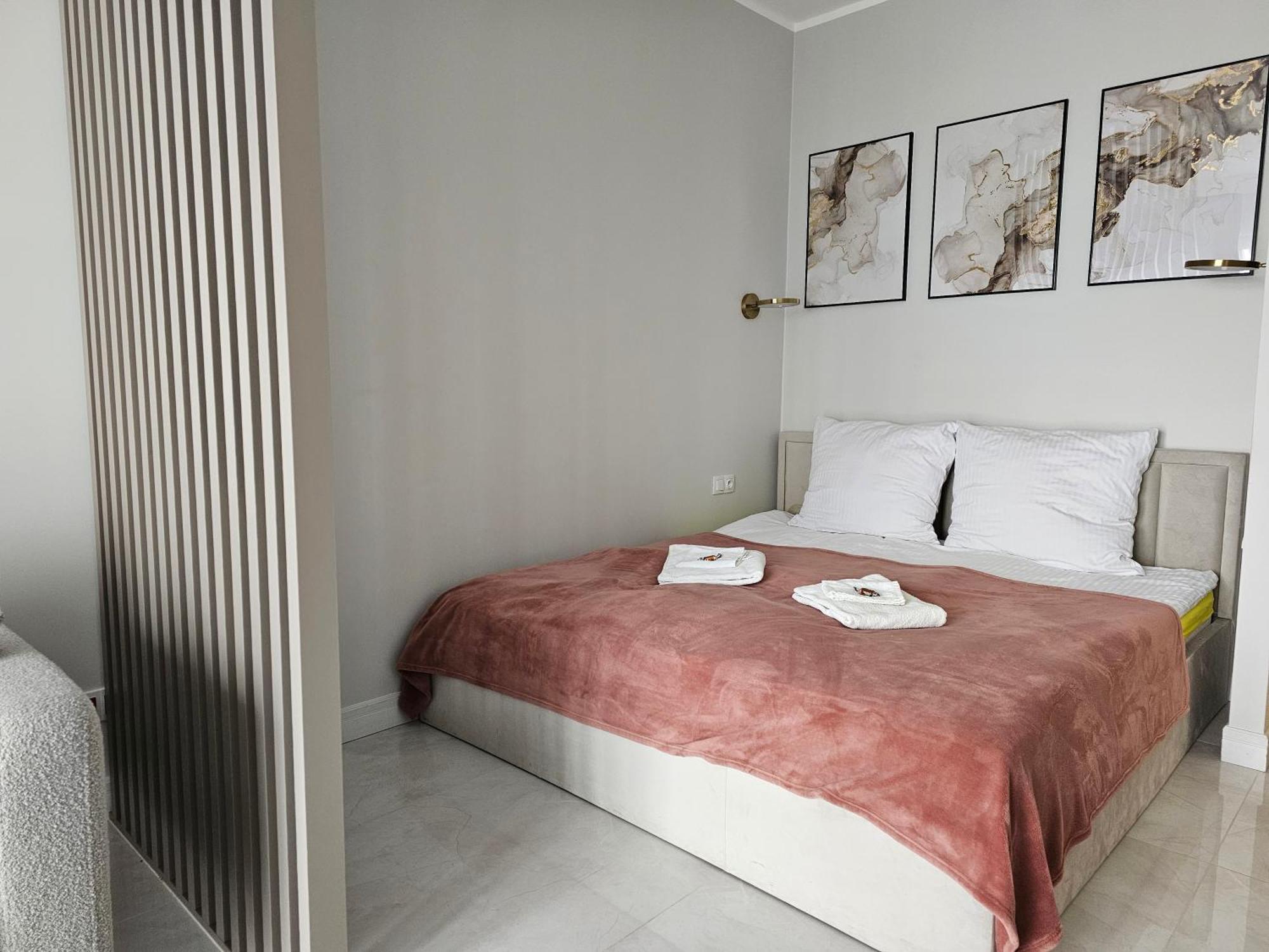 Apartamenty Wola Tower Varsovie Extérieur photo