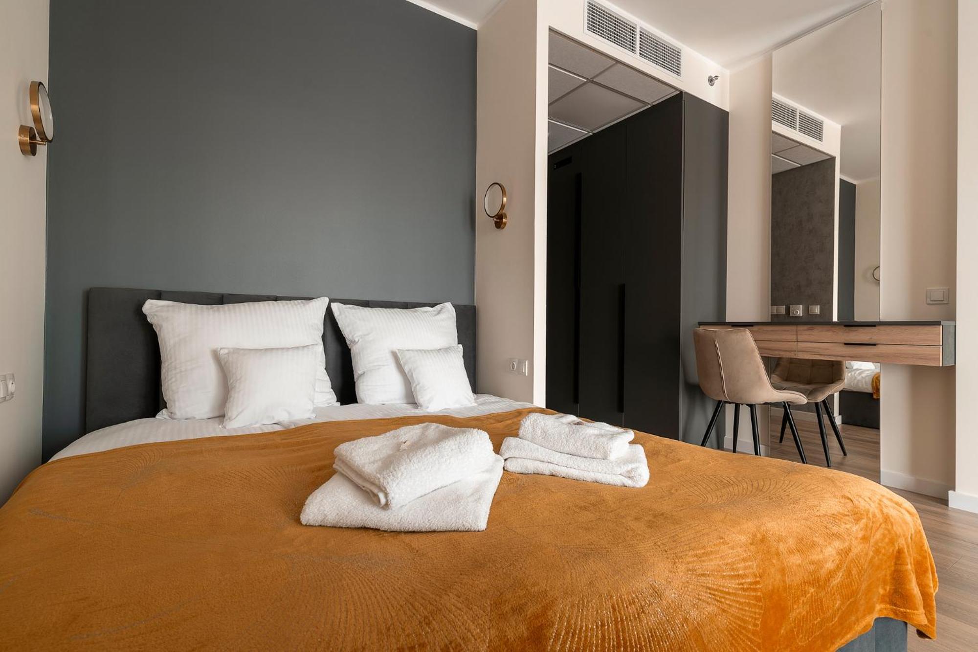 Apartamenty Wola Tower Varsovie Extérieur photo