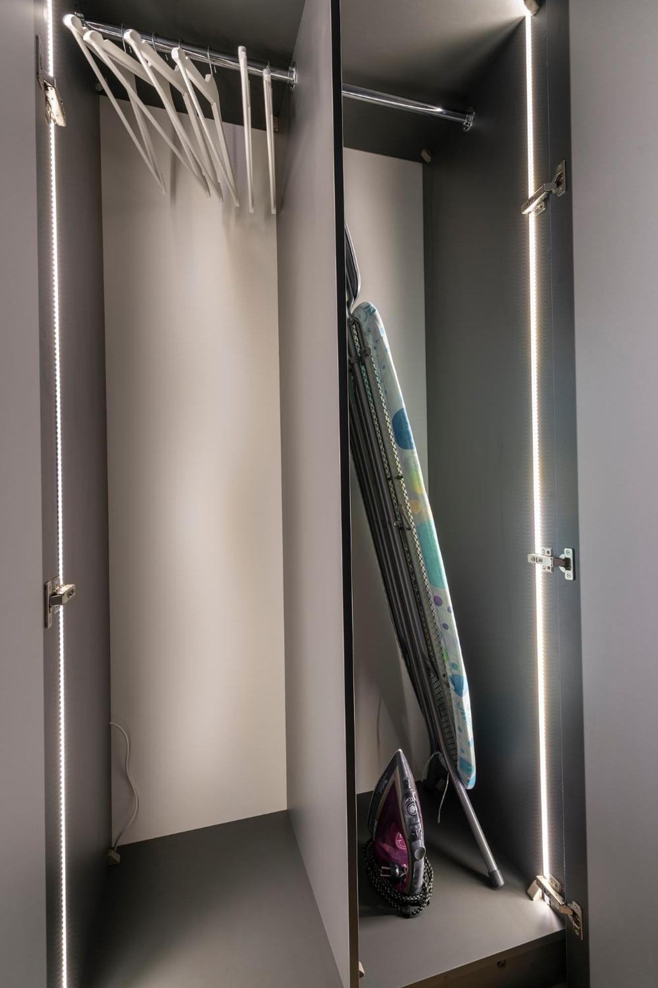 Apartamenty Wola Tower Varsovie Extérieur photo