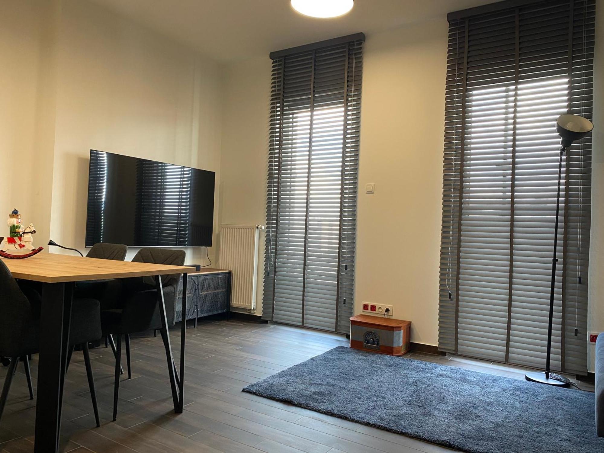 Apartamenty Wola Tower Varsovie Extérieur photo